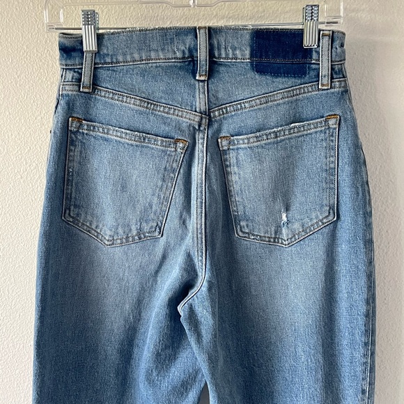 Abercrombie The 90s Straight Ultra High Rise Curve Love Ripped Knee Blue Jeans - Picture 5 of 12